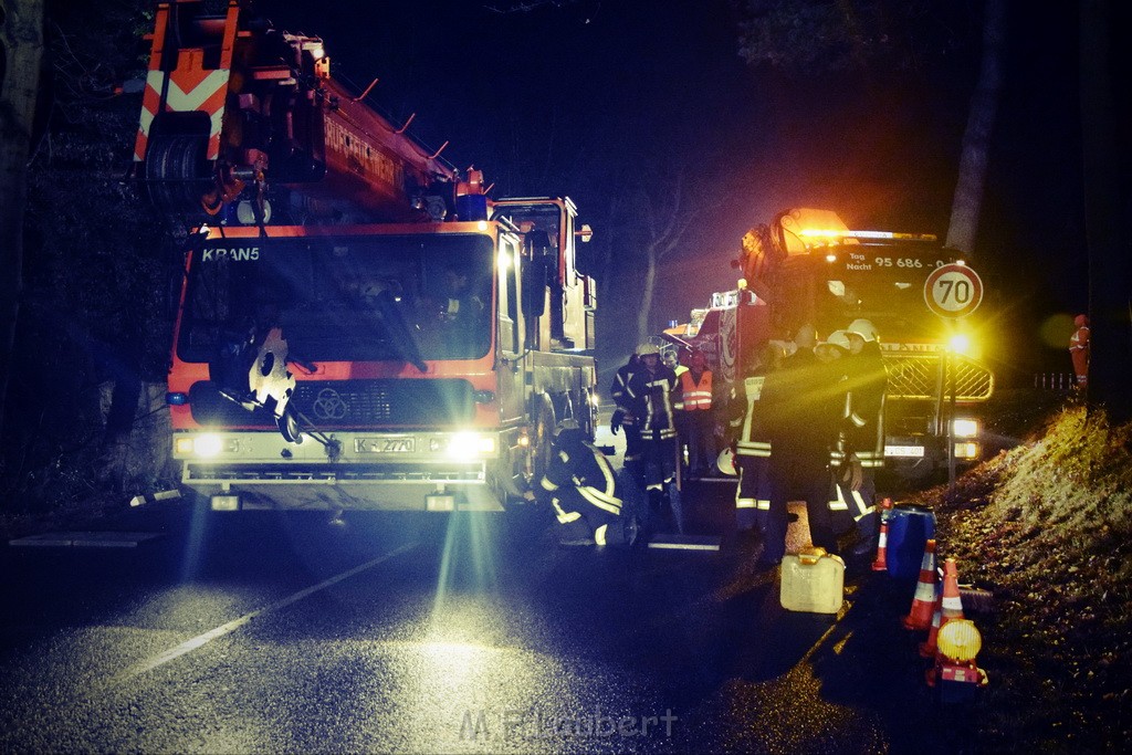 Container LKW umgestuerzt Koeln Brueck Bruecker- Dellbruecker Mauspfad P398.JPG - Miklos Laubert